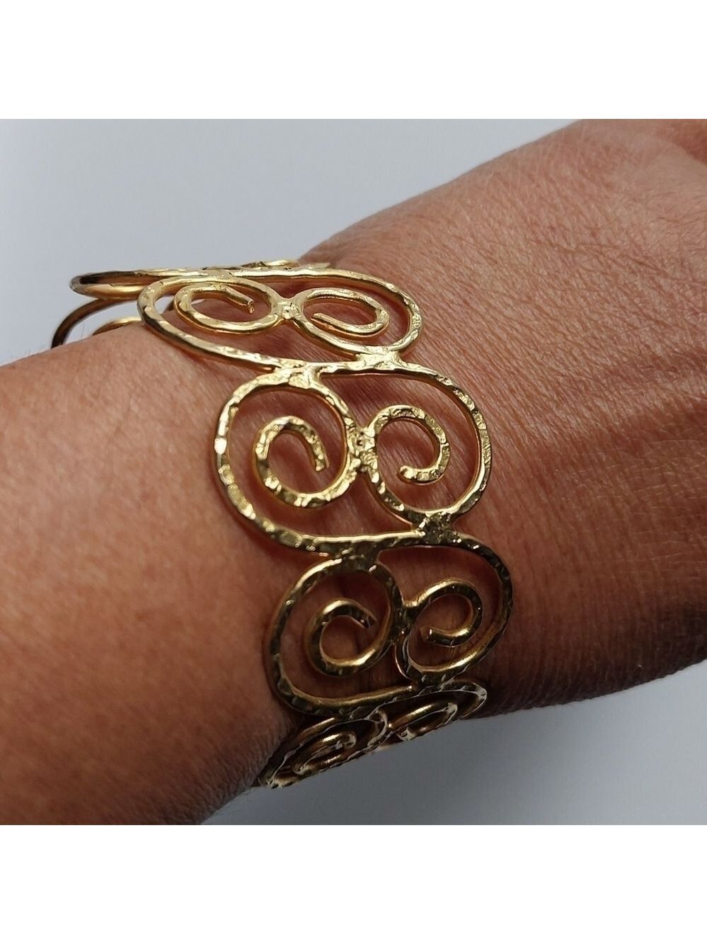 Vintage* Hammered Gold-tone Cuff Bracelet